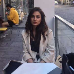 Sultan Elif Taş Instagram - @nifledx bana instagrama fotoğraf at ve aktif kullan dedi bende sözünü dinleyip onun çektiği fotoğrafı buraya bırakıyorum #tb
