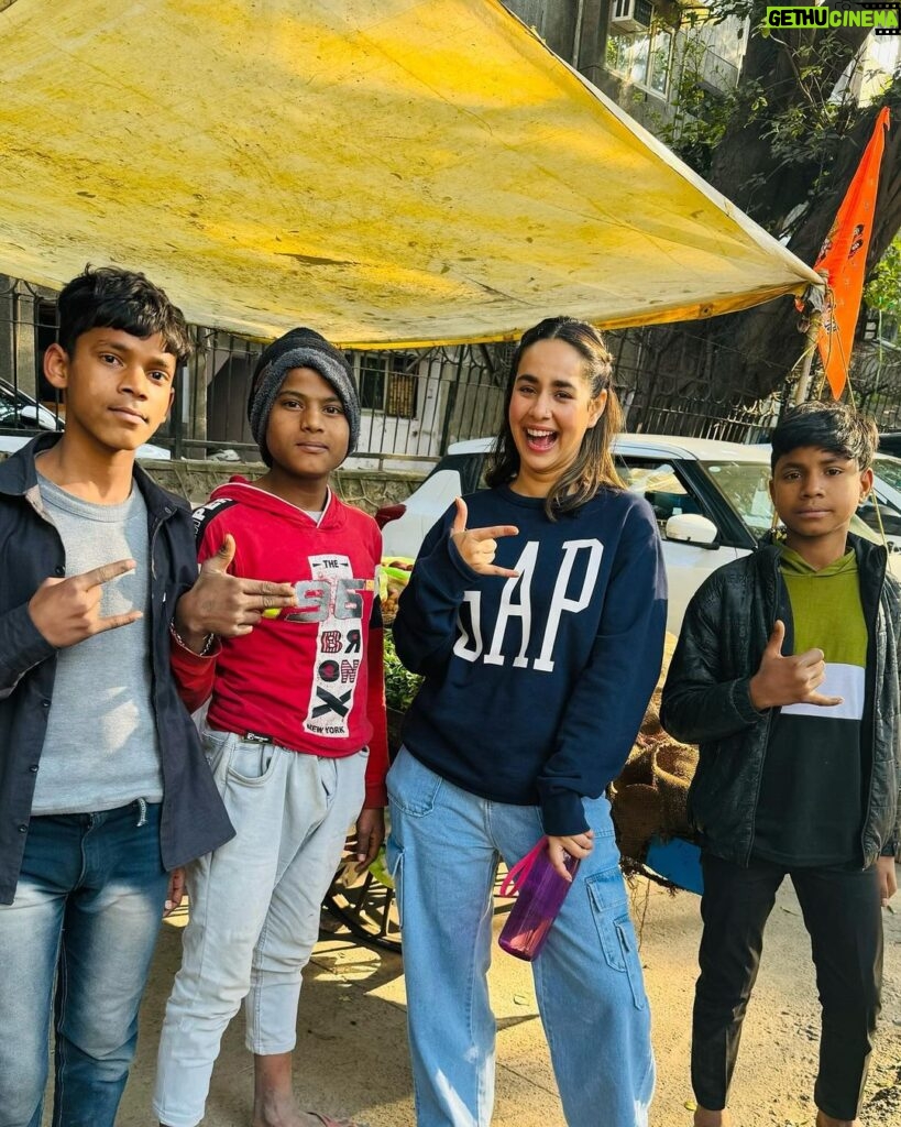 Sunanda Sharma Instagram - Ki haal ne sohneyo😜