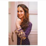 Sunanda Sharma Instagram – Roz ni mainu Call te puchhe,
Time oh Pehli Date Da🙈🤙💫
.
.
@saggiphull_by_tulika_heer thank you for making this beautiful suit❤️
@rasa_jewels 💎💫