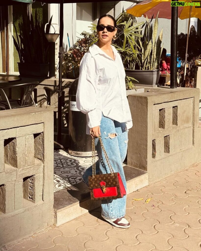 Sunanda Sharma Instagram - Gaddi te likha lai, Mera Naa Mittrrrrraaaa🤌🏻