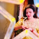 Sunitha Pandey Instagram - ⭐️⭐️⭐️ #diwali #diwalirangoli #diwali💥 #sunita #familytime #picoftheday