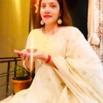 Sunitha Pandey Instagram - Happy Diwali from mine to yours 🪔✨🎇🎁2023 #diwali #diwalivibes✨ #diwalidecorations #sunita #diwali💥 #mumbaidiwali #familytime Mumbai, Maharashtra
