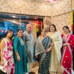 Sunitha Pandey Instagram - May the divine blessings of Diwali bring peace to your home and fill your heart with warmth ✨Happy Diwali from us to yours 🪔 #happydiwali #diwali #festival #sunita #2023goals #familytime