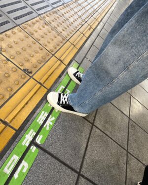 Supakrit Charoonmatha Instagram - ปีใหม่แล้ว มาออกเดินทางตามความฝันกับ lifewear shoes ด้วยดีไซน์ มินิมอล แมชง่าย พร้อม เทคโนโลยี vulcanisation ที่ทำให้ใส่แล้วนุ่มสบาย #kimandcoshoes #explorewithkimandco #lifestyleshoes