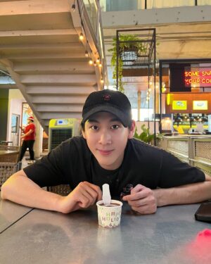 Supakrit Charoonmatha Instagram - Holiday ice cream