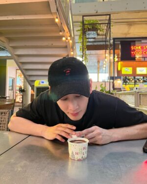 Supakrit Charoonmatha Instagram - Holiday ice cream