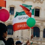 Susan Hoecke Instagram – We hear you 💚🤍❤️ we stand for you! 
#iranprotests #lisbon @womanlifefreedom_portugal #freeiran #mahsaamini #womanlifefreedom 
📸 @stevestills Lisbon, Portugal