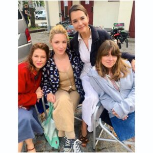 Susan Hoecke Instagram - Heute geht es weiter mit uns im WENDEHAMMER!
Wer ist dabei? Und wie gefällt es euch bisher? 
20.15 📺 ZDF
@constantinfilm @moovie_gmbh