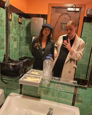 Susan Radder Instagram - Happy birthday big sestra ❤️‍🔥