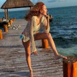 Susana Lozano Instagram - Vive hoy, no mañana… Bonita la vida es 🎶 . 🌊🌈☀️ . Momentos. Inolvidables. La maravillosa vida. #sol #amanecer #nuevodia #lavidabonita #bikini #mar #ocean #sea #sunrise #newday #susanalozano #vive #difruta #sljotime #cancun #caribe #caribemexicano #arena #arenasuave #poesdescalzos #pieslindos Cancún, México