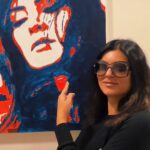 Sushmita Sen Instagram - Dil Se Canvas Tak 🫶 Just looking like a WOW 😍 . . . #painting #acrylic #sushmitasen