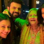Sushmita Sen Instagram - #cherishedmoments 😍 #SnehaWedsMohit #family #friends #celebrations #happiness #love #togetherness #blessings 🤗❤️🎶💃🏻 I love you guys!!! #duggadugga 💋