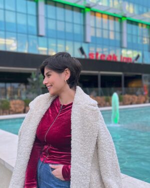 Suzan Al Salhiy Instagram - سنكون بخير من اجل بعضنا🤍  #سوزان_الصالحي #مشاهير_العراق #مشاهير_الانستقرام  #مشاهير_سناب #أكسبلور #explorepage
