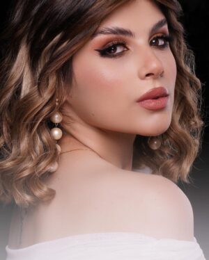 Suzan Al Salhiy Instagram - 🕊💞 #مشاهير_العرب #مشاهير_الانستقرام  #ترند #strongwomen #birthday #أكسبلور #فاشن #ستايل #موضة #سوزان_الصالحي