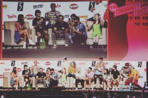 Suzy Antonyan Instagram - My first Vidcon and it was NUTS! I’m SO happy I got to experience this!! Not only with my friends but all of you guys!! Thank you so much for making it an amazing experience for me and my VlogSquad family. Love you all ♥️♥️ PC: @acaciaevans