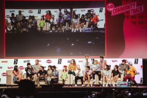 Suzy Antonyan Instagram - My first Vidcon and it was NUTS! I’m SO happy I got to experience this!! Not only with my friends but all of you guys!! Thank you so much for making it an amazing experience for me and my VlogSquad family. Love you all ♥️♥️ PC: @acaciaevans
