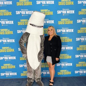 Suzy Antonyan Instagram - Aghhhh!!!! SO FREAKING EXCITED TO ANNOUNCE THIS!!!! My friends and I were on #sharkweek!!!! Tune in to @discoveryplus to watch it ♥️♥️♥️ we all had such a great time filming this!!!! And we’re so excited for you all to watch it and laugh with us ♥️♥️♥️🦈🦈🦈