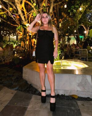 Suzy Antonyan Instagram - Can’t believe I’m gnna be walking for @miamiswimweekshows tonight!!!! I owe my BIGGEST thank you to @xeelafitness for making it happen and for always believing in me on my weight loss journey ♥️♥️♥️ The first episode of my doc airs on JULY 18!!! You don’t wanna miss it!!!