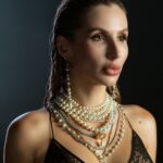 Svetlana Loboda Instagram - Если бы вам нужно было описать live video «Метелица» одним словом, то каким бы оно было? ✨ Наш ролик с каждым часом поднимается выше в списке трендов украинского YouTube. И мое слово дня для вас сегодня, как и всегда - спасибо! ❤️ Чувствую, ценю, люблю. #метелица