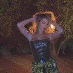Svetlana Loboda Instagram - в правильном свете, в красивое время, все становится необыкновенным…. have a great friday ❤️ Dubai UAE