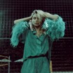 Svetlana Loboda Instagram - обидва посміхаємось хоча паршиво бо це кохання нас дико прошило 🫀 #КиївНіцца