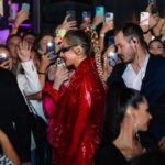 Svetlana Loboda Instagram - Алматы! За гранью звука и света, громче всего пели ваши сердца .. Спасибо за вашу любовь, и за то, что сделали этот вечер волшебным и незабываемым. На концерте меня не покидало ощущение, что у нас с вами одно сердце и одна душа…🕊️ Ценю и люблю🫶 Үлкен рахмет, сендерді жақсы көремін ❤️🇰🇿