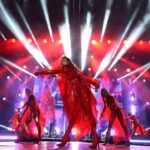 Svetlana Loboda Instagram - Кожен концерт в Кишиневі - це велика тепла хвиля любові, що накриває мене з головою. Дякую вам! І напереродні Дня Незалежності Молдови хочу побажати вашому прекрасному народу вічного щастя, процвітання, миру і свободи. Спасибі за таку самовіддану підтримку України 🇺🇦❤️🇲🇩 ___ Every concert in Chisinau is a great warm wave of love that engulfs me completely. Thank you! And right before Moldova's Independence Day, I want to wish your wonderful people eternal happiness, prosperity, peace, and freedom. Thank you for such dedicated support of Ukraine 🇺🇦❤️🇲🇩
