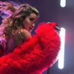 Svetlana Loboda Instagram - Кожен концерт в Кишиневі - це велика тепла хвиля любові, що накриває мене з головою. Дякую вам! І напереродні Дня Незалежності Молдови хочу побажати вашому прекрасному народу вічного щастя, процвітання, миру і свободи. Спасибі за таку самовіддану підтримку України 🇺🇦❤️🇲🇩 ___ Every concert in Chisinau is a great warm wave of love that engulfs me completely. Thank you! And right before Moldova's Independence Day, I want to wish your wonderful people eternal happiness, prosperity, peace, and freedom. Thank you for such dedicated support of Ukraine 🇺🇦❤️🇲🇩