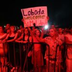 Svetlana Loboda Instagram - Кожен концерт в Кишиневі - це велика тепла хвиля любові, що накриває мене з головою. Дякую вам! І напереродні Дня Незалежності Молдови хочу побажати вашому прекрасному народу вічного щастя, процвітання, миру і свободи. Спасибі за таку самовіддану підтримку України 🇺🇦❤️🇲🇩 ___ Every concert in Chisinau is a great warm wave of love that engulfs me completely. Thank you! And right before Moldova's Independence Day, I want to wish your wonderful people eternal happiness, prosperity, peace, and freedom. Thank you for such dedicated support of Ukraine 🇺🇦❤️🇲🇩