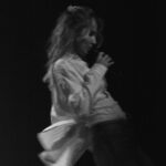 Svetlana Loboda Instagram - Моя работа - это моя жизнь … жизнь в дорогах и в переездах, в усталости и в недосыпах, в поисках новых и хранении вечных смыслов. Жизнь, которая, благодаря вам, наполнена большим количеством любви... Я, как ребенок, радуюсь каждому человеку, который несёт в себе свет…И тоже хочу быть светом для кого-то. Хочу отдавать, быть полезной, хочу наполнять вас, хочу дарить вам силы и уверенность в том, что все непременно будет хорошо… Поэтому не смотрю по сторонам, а иду вперед. Я верю вам, люди со светом внутри.. и верю в нас!🕊️
