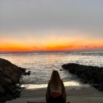Svetlana Loboda Instagram - Моя работа - это моя жизнь … жизнь в дорогах и в переездах, в усталости и в недосыпах, в поисках новых и хранении вечных смыслов. Жизнь, которая, благодаря вам, наполнена большим количеством любви... Я, как ребенок, радуюсь каждому человеку, который несёт в себе свет…И тоже хочу быть светом для кого-то. Хочу отдавать, быть полезной, хочу наполнять вас, хочу дарить вам силы и уверенность в том, что все непременно будет хорошо… Поэтому не смотрю по сторонам, а иду вперед. Я верю вам, люди со светом внутри.. и верю в нас!🕊️