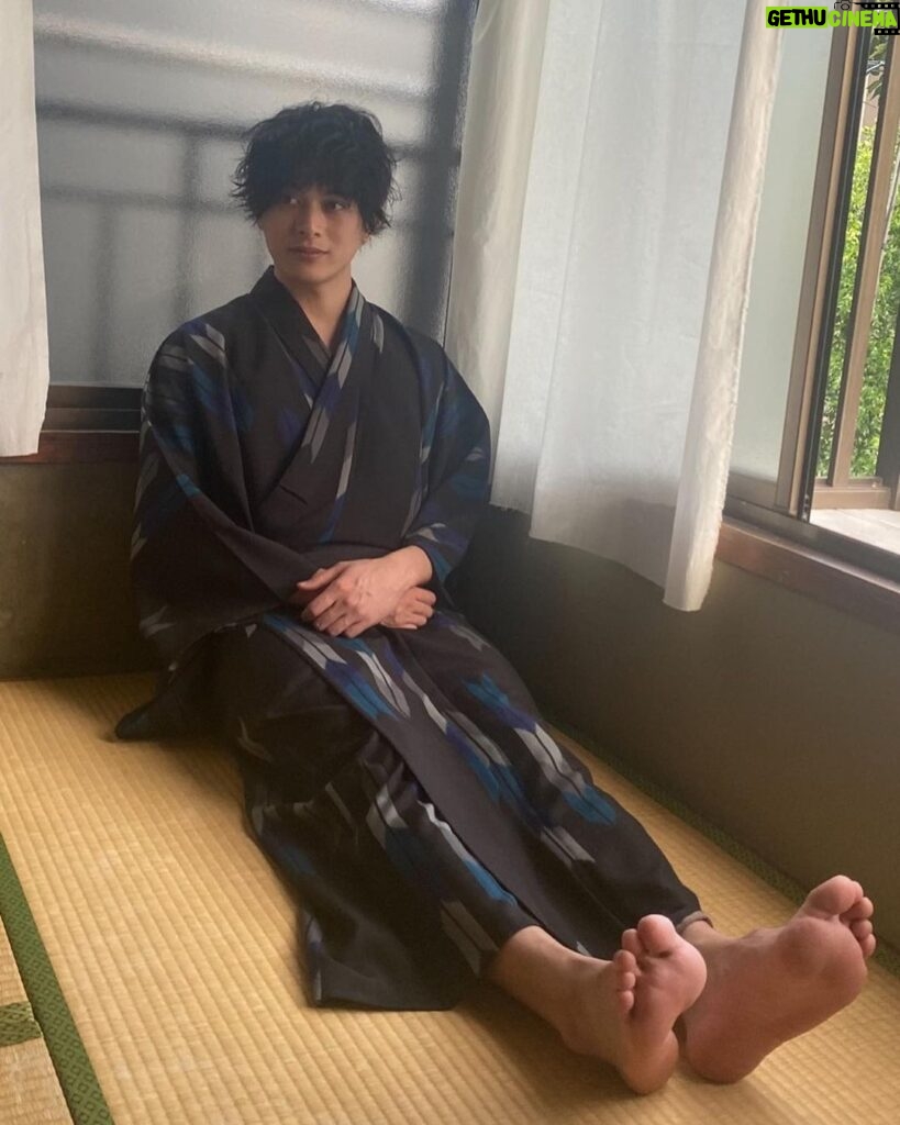 Syuya Sunagawa Instagram - . PHOTO SELECTION vol.9 オフショット📸 👕シャツ @ok_yeah.jp 🩳 @dresshippy_official @adonust 👘 @mimatsu.shara.kimono by staff