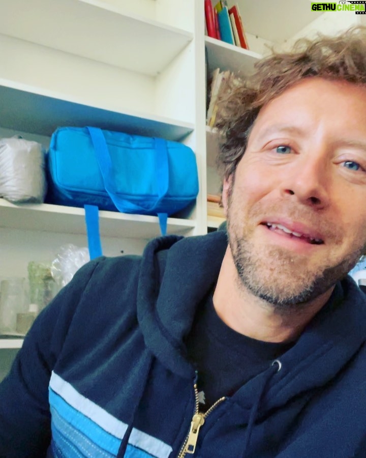 T.J. Thyne Instagram - 💕HAPPY HAPPY VALENTINES DAY 💕🧼😀🧹🧽. Have the most amazing day! Stay safe, and eat lots of candy! 🍫 🍬