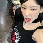 Taeyeon Instagram - 2023 투어 끝💜 서울을 시작으로 어제 싱가폴에서 막을 내렸어요 끝까지 열심히 임해주신 모든 스텝여러분 제일 고생많으셨습니다! 이번 공연으로 저는 한 번 더 용기를 얻었고 좋은 사람들도 얻었고 확신할 수 있었어요 저 스스로에 대해🦋 다 소원들 덕분이에요 늘 항상 깨닫게 해주고 배울 수 있게 해줘서 고맙습니다 투어는 끝이 났지만 앞으로 계속해서 이어질 활동들도 지켜봐 주세요 와… 이게 끝이 났네요 정말 🥲 자 이제 또 다음거 준비해야지… 응응 #끝 #태연콘서트 #TheOddOfLove #이번콘못온사람들정말유감 #대유감
