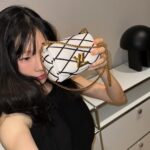 Taeyeon Instagram - 🖤 @louisvuitton #광고 #LVGO14 #LouisVuitton