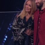 Taisiya Povaliy Instagram - Боже, я забыла, что сегодня воскресенье, спасибо фанстранице, напомнили! 😘🥰😍❤️‍🔥 Смотрела с удовольствием всю программу! Интересно, что Вы напишете нам с Денисом! Понравилось наше выступление? Ещё не могу отойти от эмоций! 💪🔥✨🌍💫 #двезвезды #отцыидети #лучшийдуэтмоейжизни #денисповалий #таисияповалий #повалий @denis.povaliy