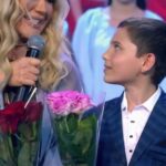 Taisiya Povaliy Instagram - Горжусь этим выступлением! Игорь Гудрунц - Прекрасный Певец, Личность и уже юный Мастер Своего Дела!! Браво!!! 👏🏆 Встречайте наш замечательный Дуэт!!!!❤️❤️❤️ #таисияповалий #повалий #тыдалеко #голосапобеды #игорьгудрунц