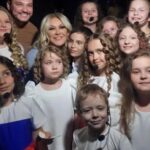 Taisiya Povaliy Instagram - Дорогие мои друзья! Участие в концерте с детьми из Донбасса всколыхнуло мои воспоминания и прошлые эмоции как бы уже далекого 2014 года, когда в Киеве на Крещатике горели шины, бросали коктейли Молотова, убивали людей! Мои знакомые, у которых были квартиры там, уезжали, чудом пуля, влетевшая в окно, никого не убила! Вот оно начало того, что мы сегодня переживаем! Сказать, что было Страшно, - это ничего не сказать!!!!!Смерти на Крещатике, самолет, убивший людей в центре Луганска, потом сожжение заживо людей в Одессе и танцы и возгласы радости на людских костях!!!!! Ужас!! Ужас!!! Ужас!!!!! Не укладывалось в голове!! Не укладывалось в голове, как племянник пошел на Донбасс воевать, где живет родня!! Не укладывалось никак!! Не укладывалось!!! Я героически работала над собой, понимая, что человечество зашло в тупик и только духовный мир может дать шанс человечеству на спасение!! Возвращаюсь к вчерашнему концерту! Мне выпала честь спеть дуэтом с 11-летним Игорем Гудрунц из города Стаханова! Я была счастлива пообщаться с молчаливым серьезным взрослым ребенком, который напомнил мне меня, серьезную и немногословную за последние 8мь лет!! Но сегодня я хочу поделиться с вами этим бриллиантом с божественным голосом! После всего пережитого мы все же поем!!!!! Мы Стойкие, Сильные, с Огромным Стержнем!!!!! Ждите концерт на телеканале "Звезда"! #деньзащитыдетей #детидонбасса #таисияповалий #повалий