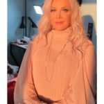 Taisiya Povaliy Instagram - Сегодня Священный день , Великий Праздник! Праздник Семьи Любви и Верности! СЕМЬЯ - ВАЖНЕЙШАЯ ЦЕННОСТЬ НА ЗЕМЛЕ! БЕРЕГИТЕ НАШИ ТРАДИЦИИ, ЛЮБОВЬ И УВАЖЕНИЕ ДРУГ К ДРУГУ! С ПРАЗДНИКОМ, МОИ ЛЮБИМЫЕ ПОДПИСЧИКИ! 🙏❤️🌟🌈💫 #таисияповалий #повалий #деньсемьилюбвииверности