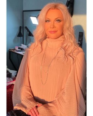 Taisiya Povaliy Instagram - Сегодня Священный день , Великий Праздник! Праздник Семьи Любви и Верности! СЕМЬЯ - ВАЖНЕЙШАЯ ЦЕННОСТЬ НА ЗЕМЛЕ! БЕРЕГИТЕ НАШИ ТРАДИЦИИ, ЛЮБОВЬ И УВАЖЕНИЕ ДРУГ К ДРУГУ! С ПРАЗДНИКОМ, МОИ ЛЮБИМЫЕ ПОДПИСЧИКИ! 🙏❤️🌟🌈💫

#таисияповалий #повалий #деньсемьилюбвииверности