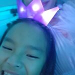 Taksaorn Paksukcharern Instagram - My Girl, My Everything ❤️🎂❤️ ขอบคุณทุกคำอวยพรที่ให้ปีใหม่นะคะ ขอให้ทุกคนมีแต่สิ่งดีๆเช่นกันค่ะ 🌟 รูปสุดท้าย... รูปวาดแม่ ฝีมือปีใหม่ 😍