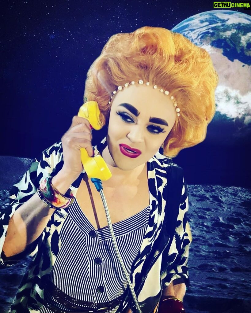 Tammie Brown Instagram - Hello , can you hear me planet earth? Book your @cameo and be teleported to Mars .. photo editing by @glamgender .. #notgrooming #queenwithacause #nationaltreasure #freeorcas #freelolita #boycottpalmoil #savetheoragutans #protectpuvungna Fulton, Texas