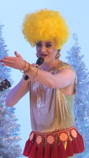 Tammie Brown Instagram - Holiday Sparkle ✨ With my manager, Sheila @kellymantle . Presented by @outtv also available @amazonprime .. Chispas is Spanish for sparks ✨ What Excitement @cynthialeefontaine is our special guest 🇵🇷🫀🎉
This Friday, December 22 & Saturday 23 Holiday Sparkle Austin, Texas  at the @vortex_rep and @fullgalloparts limited tickets 🎫 
Book your Holiday Sparkle @cameo Jesus, isn’t the only one celebrating a birthday 🎉 maybe a New Year’s resolution ..

#queenwithacause #notgrooming #nationaltreasure #queericon