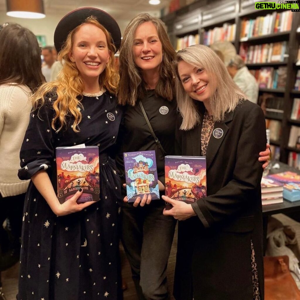 Tamzin Merchant Instagram - HAPPY WORLD BOOK DAY! Here I am grinning my head off at the lovely lovely launch party of #TheMapmakers (and celebration of #TheHatmakers) with the two utterly brilliant women who made both books possible - my amazing agent @cmlwilson and stellar editor @natalieldoh 🤩🤩 ✨🎩✨ There are a couple of other pics from the party as well as a bit of me reading an tiny bit from The Mapmakers (mainly so I could do Sir Hugo’s voice) 😘 Have a wonderful book day everyone! Xx 🥳 (PS. My starry night dress is from @meadows____ 💖) Islington Waterstones