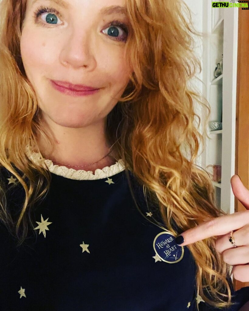 Tamzin Merchant Instagram - I have been on a very happy cloud all day after the totally joyful book launch of #TheMapmakers last night 🥰 This is pretty much the only photo I have from the night, which passed in the loveliest blur of friends and family and Puffins and prosecco. I will get my hands on some more photos from the launch tomorrow but for now I just want to say THANK YOU to everyone for yesterday! And also: The Mapmakers is out in the UK now! 🥳🥳🥳✨#HatmakerAtHeart ❤❤❤