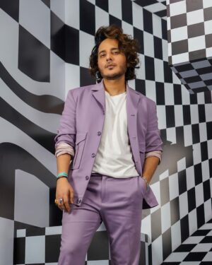 Tanishk Bagchi Instagram - Sneak peek at my Deleted Scenes 👀 

#MetaCreatorsDay!
Thank You - @Meta ❤️🙏🏼

Styled by - @vibhutichamria  Co-ord set by @nm_design_studio
Hair - @thakuramit190
Make up - @sakhshisabhaney_makeup
📸 - @ohmygosh_joe