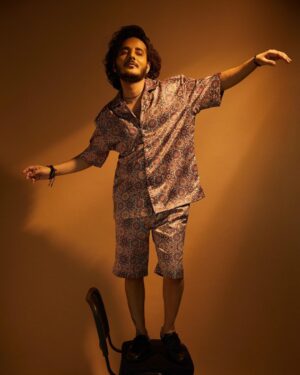 Tanishk Bagchi Instagram - Tough times never last, but tough people do. 
  Makeup - @safasheikhh 
Stylist- @vibhutichamria 📸- @anamika_.  Co-ord set by @nm_design_studio