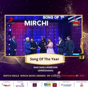 Tanishk Bagchi Instagram - So much love for the Music of Shershaah at 
#SmuleMirchiMusicAwards ❤️
Gratitude and Respect🙏🏼 

@filmy.mirchi @mirchiworld @azeemdayani #raataanlambiyan