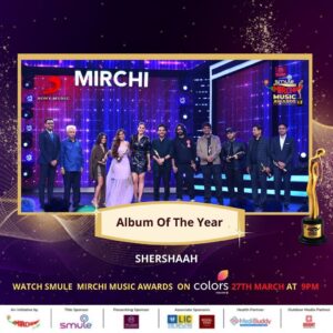 Tanishk Bagchi Instagram - So much love for the Music of Shershaah at 
#SmuleMirchiMusicAwards ❤️
Gratitude and Respect🙏🏼 

@filmy.mirchi @mirchiworld @azeemdayani #raataanlambiyan