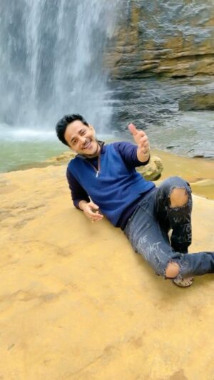 Tanishk Bagchi Instagram - Thank you everyone for showering so much love to #raataanlambiyan .
May God bless Captain Vikram Batra.🙏🙏🙏🙏🙏🙏🙏🙏🙏🙏🙏🙏.He will be remembered for his courage and his golden heart…..❤️❤️❤️❤️❤️. @azeemdayani @aseeskaurmusic @jubin_nautiyal.